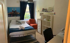 Central Location! Double Bedroom 2 Mins Walk From Battersea Power Underground Station!