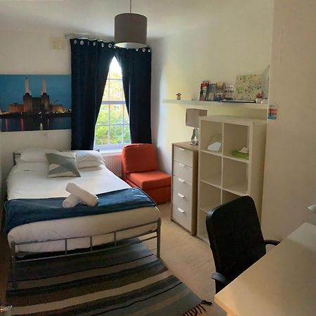 Central Location! Double Bedroom 2 Mins Walk From Battersea Power Underground Station! London Exterior photo