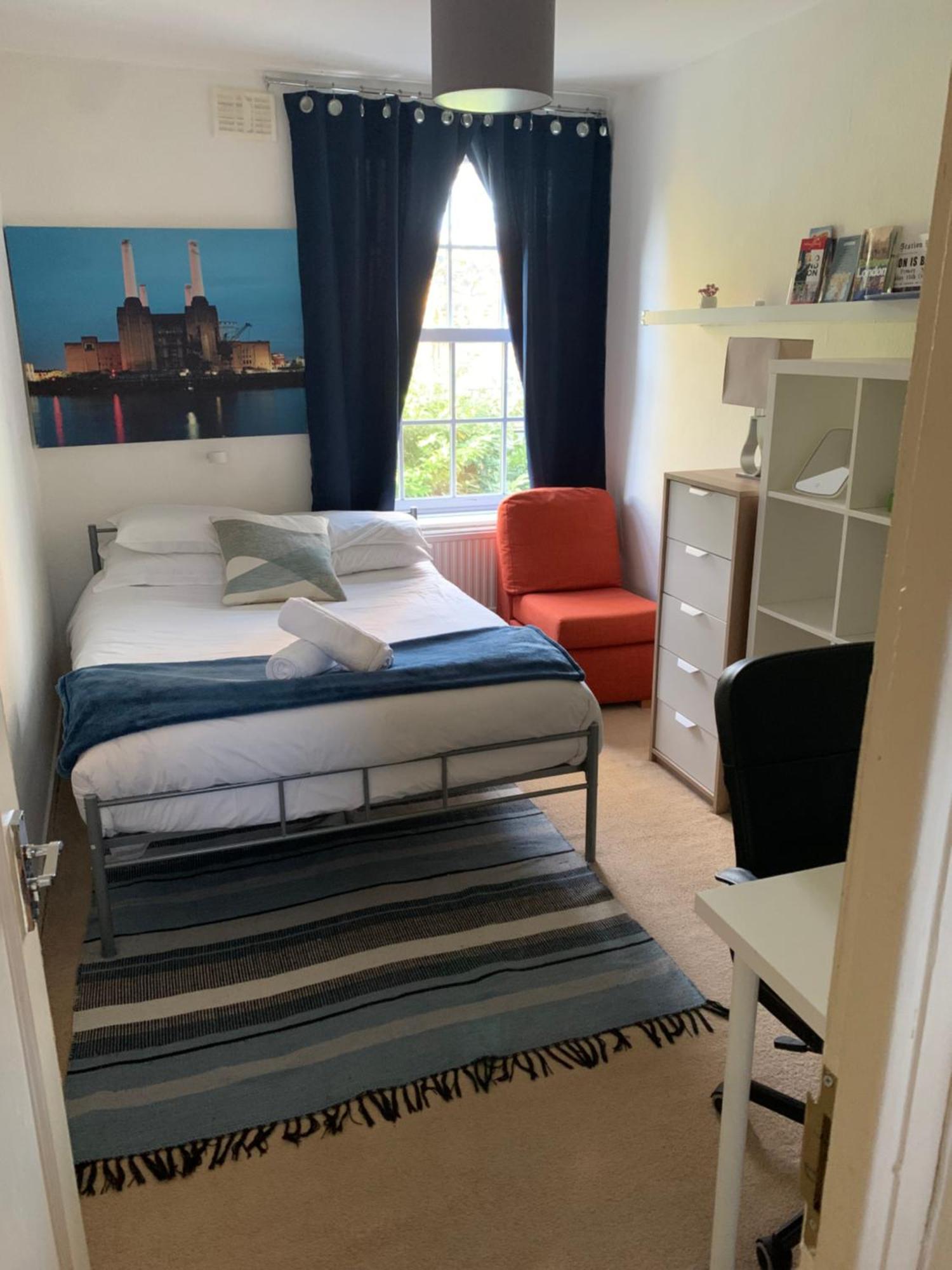 Central Location! Double Bedroom 2 Mins Walk From Battersea Power Underground Station! London Exterior photo